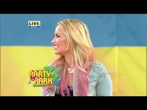 Demi Lovato - Skyscraper (Live 2012 Good Morning America)