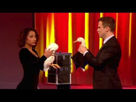 Penn & Teller: Fool us ITV1 Ali Cook pulls the heads off Animals!