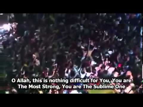 Collective prayer during a large rally in Deir ez-Zor | Syrian revolution April 2012