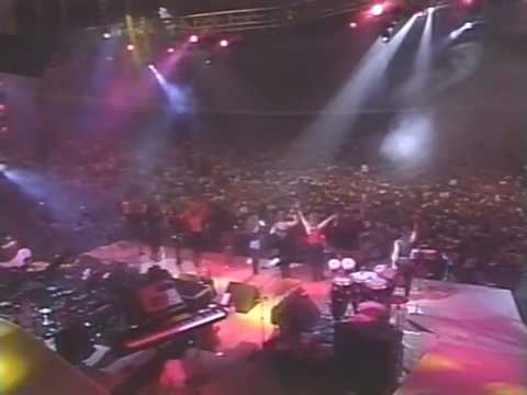 GLORIA ESTEFAN - CONGA(LIVE 1988)