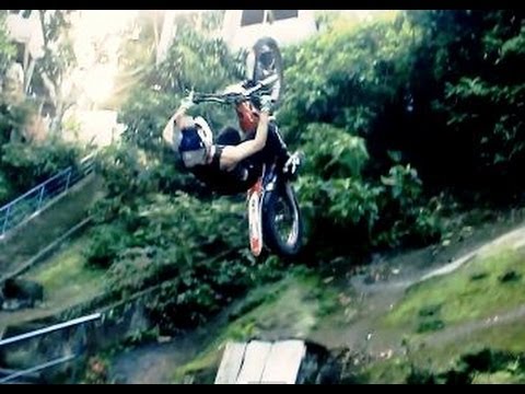 BREAK ASS FLIP IN RIO - FAVELA VIDIGAL - Julien Dupont Trial Freestyle