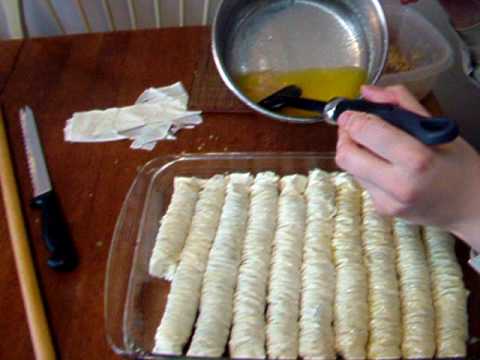 BAKLAVA ROLLS - It's easier than making squares