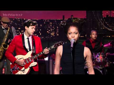 Mark Ronson W/Erykah Badu, Zigaboo Modeliste & Dap Kings - A La Modeliste - David Letterman 2-14-12