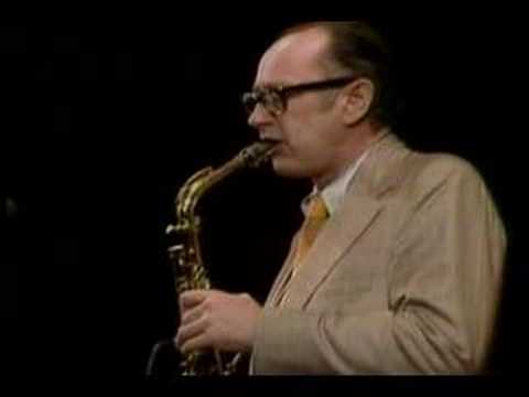 Paul Desmond plays 