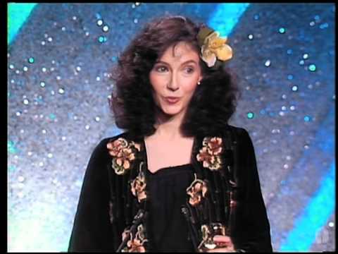 Mary Steenburgen winning Best Supporting Actress