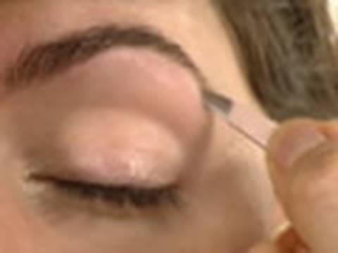 How To Shape Your Eyebrows - Eyebrow Shaping Tutorial