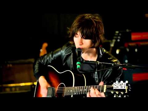 Alex Turner (Arctic Monkeys) - Suck It And See [Acoustic for SPIN Magazine 2011)