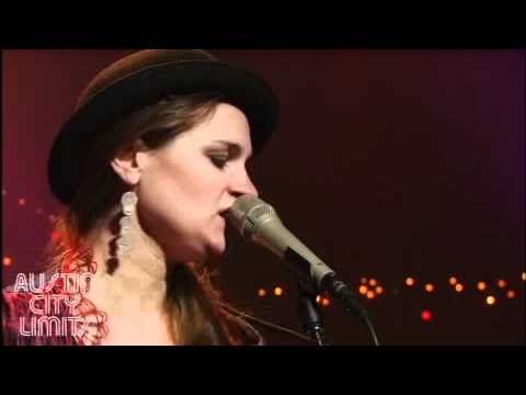 Madeleine Peyroux with Pat Bergeson - Instead (Austin City Limits)