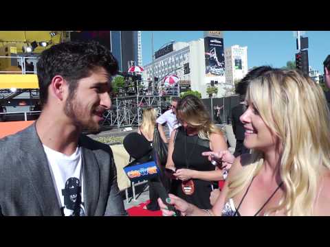 Tyler Posey Interview - 2012 MTV Video Music Awards