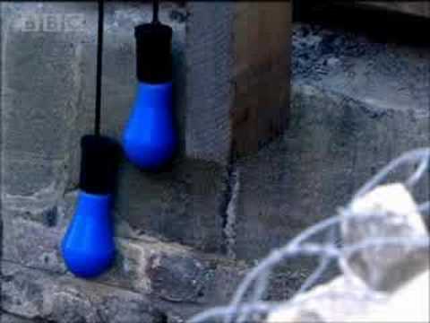 Disasters - Thames flood risk to London - part 1 - BBC