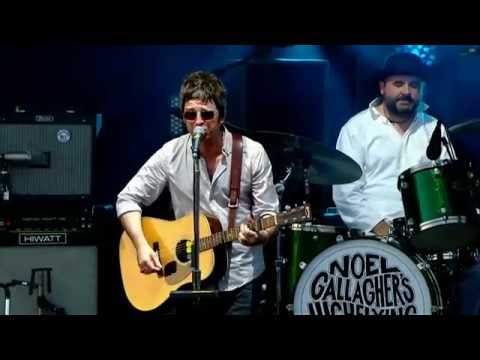 Noel Gallagher - Supersonic (Acoustic) - Live at V Festival 2012 - Part 7/15