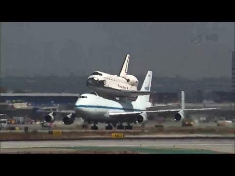 Shuttle Endeavour Lands in Los Angeles (HD)