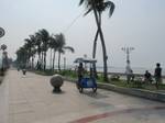 The Baywalk, With then Mayor Lito Atienza's program Buhayin ang Maynila (Revitalize Manila), in 2002, the local government made the initiative of enhancing the seaside promenade of Manila through urban renewal, upkeep and improvements.