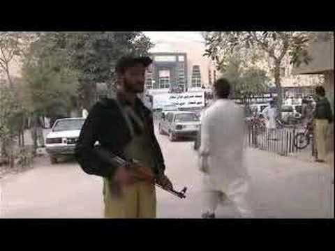 Pakistani lawyers defy emergency laws - 07 Nov 07