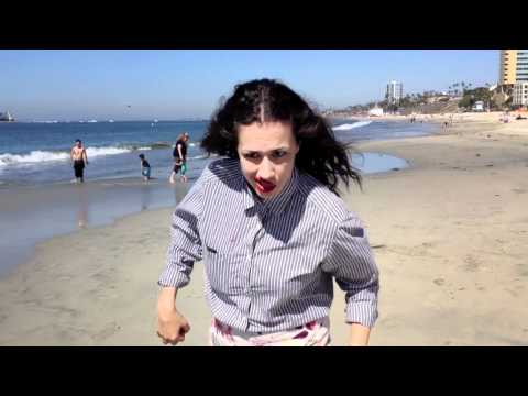 STARSHIPS MUSIC VIDEO - Miranda Sings