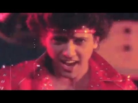 I am a Street Dancer - Govinda, Amit Kumar, Ilzaam Song