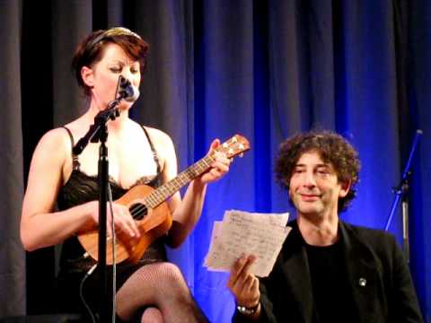 Amanda Palmer - Ukelele Anthem (new song) - British Library, London - 5th September 2011