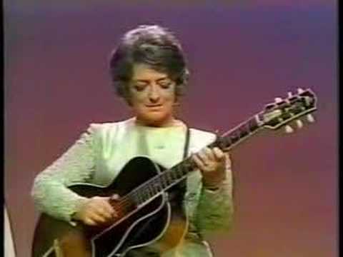 Mother Maybelle Carter - Wildwood Flower