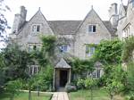 Main Entrance to Kelmscott Manor. In 1869, Morris and Rossetti rented a country house, Kelmscott Manor at Kelmscott, Oxfordshire, as a summer retreat, but it soon became a retreat for Rossetti and Jane Morris to have a long-lasting and complicated liaison.