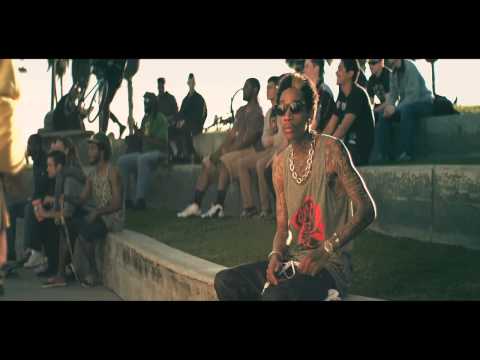 Wiz Khalifa - Roll Up [Official Music Video]