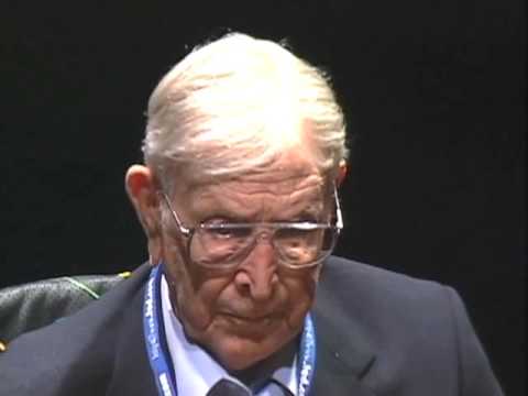 John Wooden: the difference between winning and succeeding