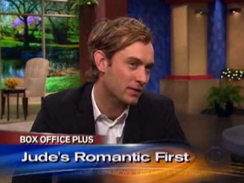 Jude Law On 'Holiday' (CBS News)