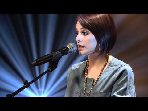 Cher Lloyd - With Ur Love (AOL Sessions)