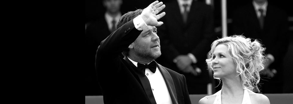 Russell Crowe Splits From Wife?