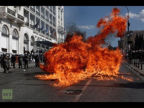 Cops petrol bombed as Greeks fume at new €10 bln cuts call