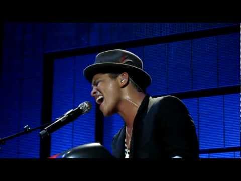 Bruno Mars - It Will Rain - Live HD Featuring Skylar Grey at Brixton Academy in London