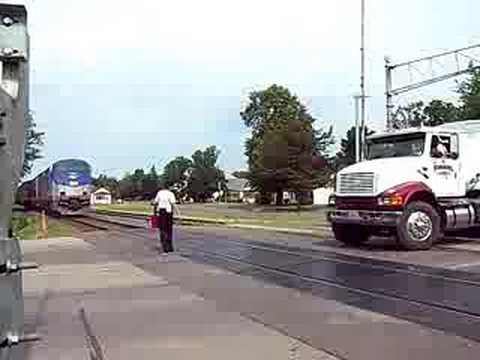 Amtrak Empire Builder #8 being flagged and a stupid semi!