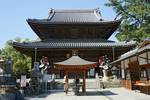 The Zentsuji temple, from which the town gets its name, is the 75th temple on the 88-temple Shikoku Pilgrimage.