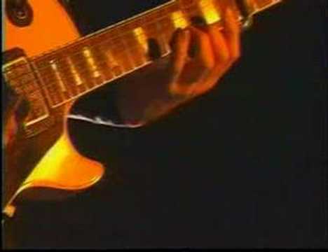 U2 - Sunday Bloody Sunday (The Edge) - Live Popmart Santiago