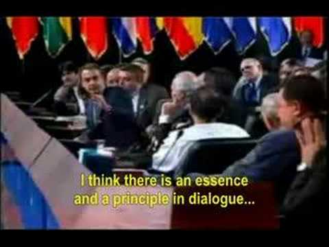 Spanish King tells Hugo Chavez to shut up (English)