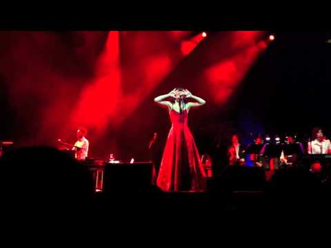 Bat For Lashes - New Song live @ Sydney Opera House 2011