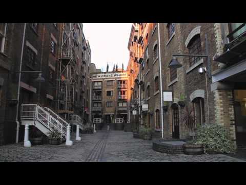 Charles Dickens walk in Wapping