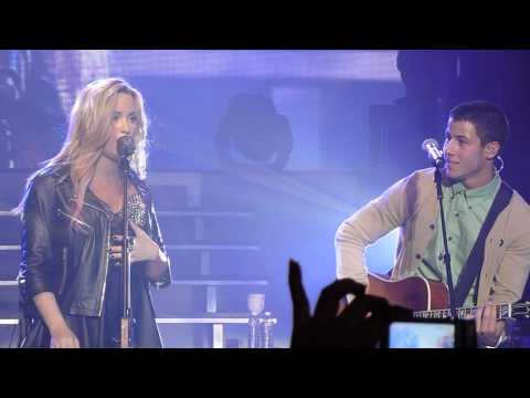 Demi Lovato w/ Nick Jonas 