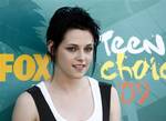 Kristen Stewart arrives at the Teen Choice Awards on Sunday Aug. 9, 2009, in Universal City, Calif.