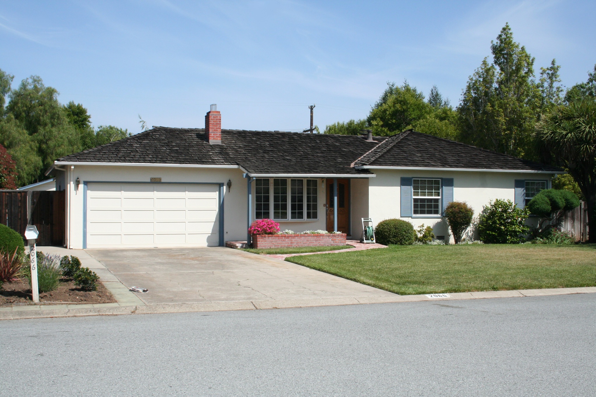 Home of Paul and Clara Jobs, on Crist Drive in Los Altos, California. Steve Jobs formed Apple Computer in its garage with Steve Wozniak and Ronald Wayne in 1976. Wayne stayed only a short time leaving Jobs and Wozniak as the primary co-founders of the company.