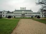 A front view of the Soestdijk Palace in 2004