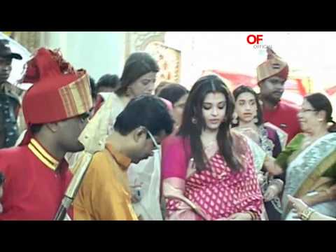 Aishwarya Rai & Jaya Bachchan At Durga Puja