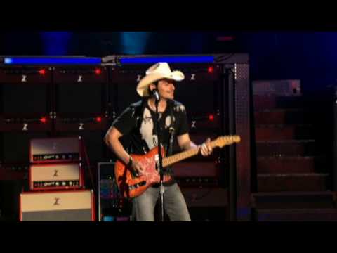 Brad Paisley - Ticks (Live)