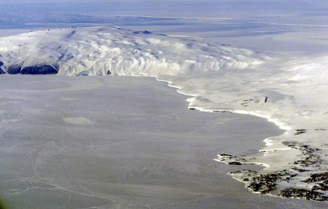 Aerial view of the Antarctic coastline from a C-141C Starlifter returning to Christchurch, New Zealand, during Operation DEEP FREEZE 2001.