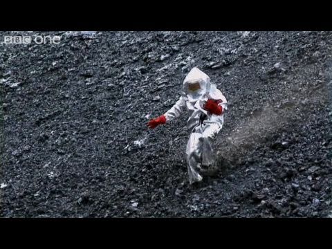 Scientist gets too close to lava lake! - Richard Hammond's Journey to the Centre of the Planet - BBC