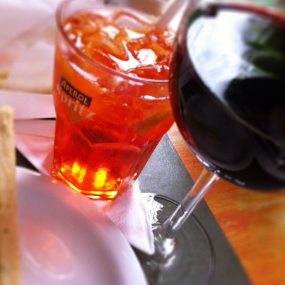 Photo: Spritz ou Zena Rosso?
Como vai ser seu sábado?