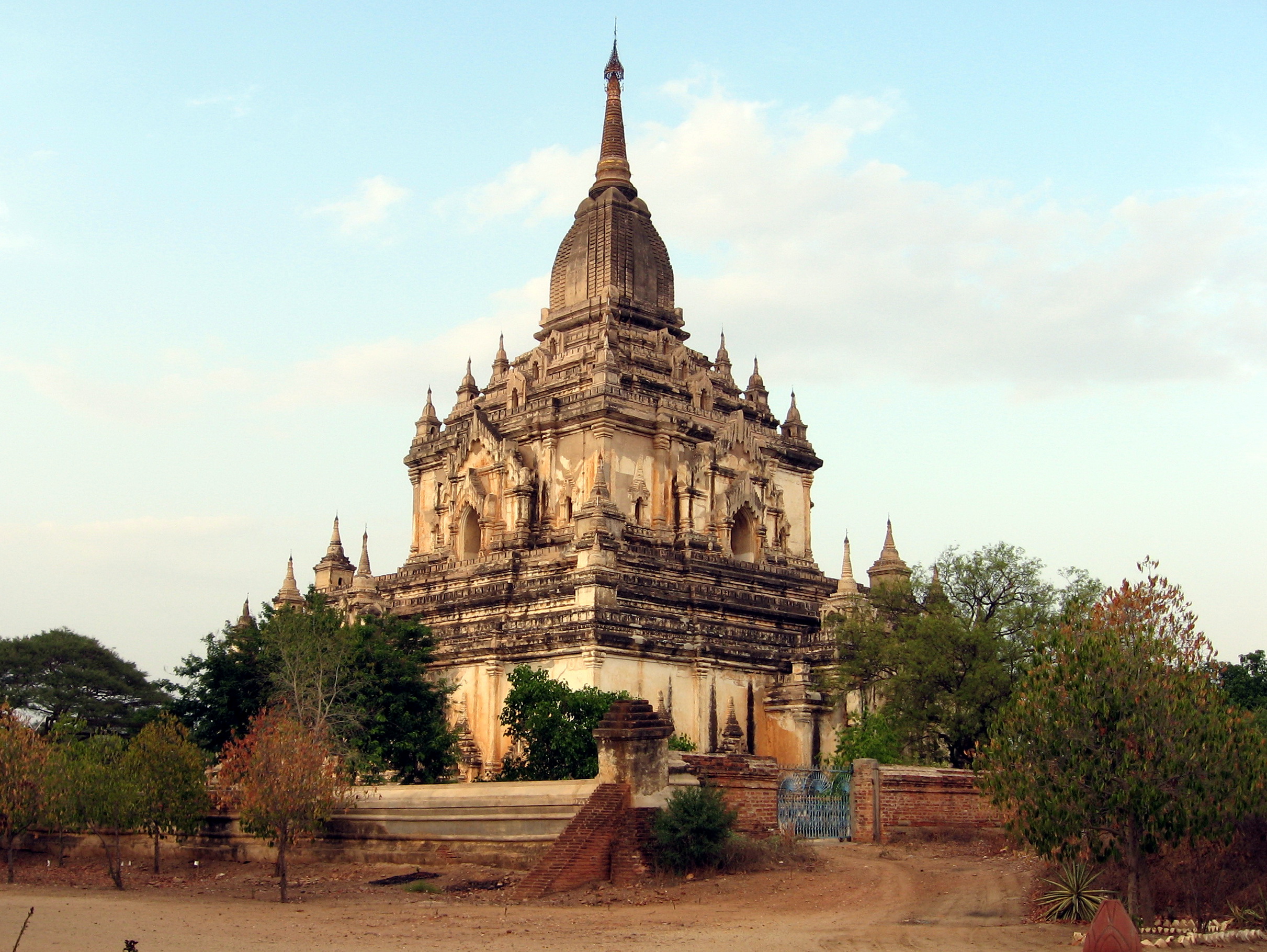 Sulamani Temple.jpg