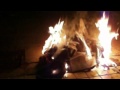 Attack at the office of the xrysi aygi nazi party (Alimos, Athens,6/10/2012).avi