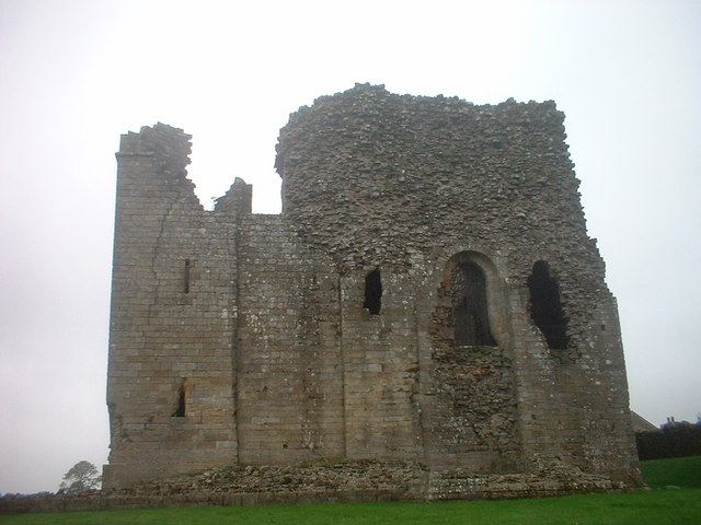 Bowes Castle.jpg