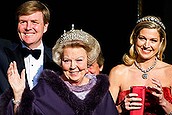 AMSTERDAM, NETHERLANDS - APRIL 29:  (L-R) Prince Willem-Alexander of the Netherlands, Queen Beatrix Of The Netherlands and Princess Maxima of the Netherlands leave The Royal Palace in Amsterdam to attend a dinner hosted by Queen Beatrix of The Netherlands ahead of her abdication at the Rijksmuseum on April 29, 2013 in Amsterdam, Netherlands.  (Photo by Pool/Getty Images)