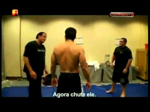 ‪Steven Seagal  Training with Lyoto Machida‏